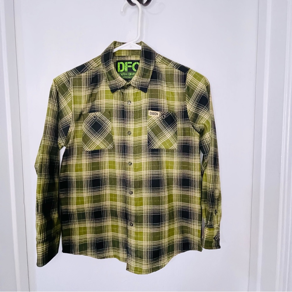 DIXXON Action Youth Flannel Green and Black Casual Button Down Shirt